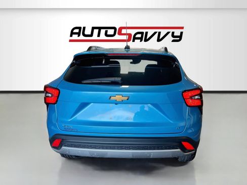 Used 2026 Chevrolet Trax LT FWD image 6