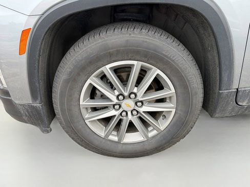 Used 2023 Chevrolet Traverse LT AWD/4WD image 10
