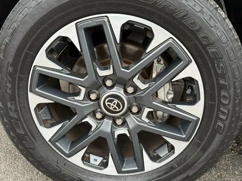 Used 2022 Toyota Tundra Limited image 26