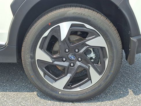Certified 2025 Subaru Crosstrek 2.5i Limited AWD/4WD image 8