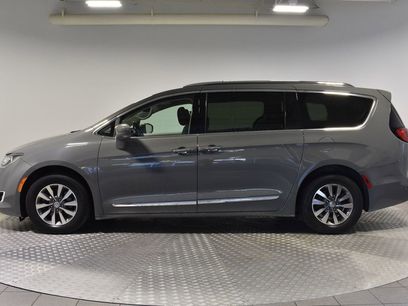 Used 2020 Chrysler Pacifica Touring-L Plus