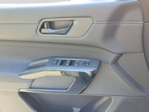 New 2026 Nissan Pathfinder SV AWD/4WD image 11