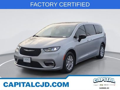 Certified 2024 Chrysler Pacifica Touring-L