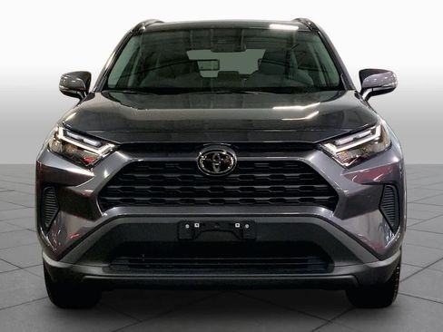 Used 2025 Toyota RAV4 XLE AWD/4WD image 4
