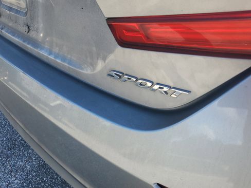 Used 2022 Honda Accord Sport image 6