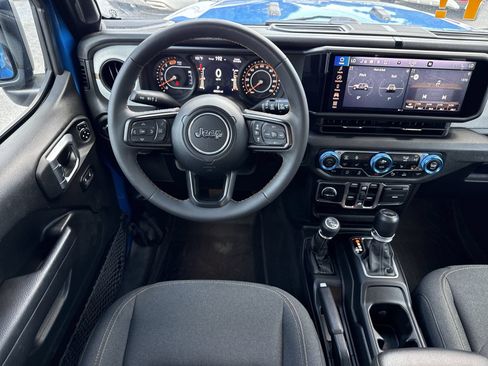 Used 2024 Jeep Wrangler Unlimited Sport AWD/4WD image 12