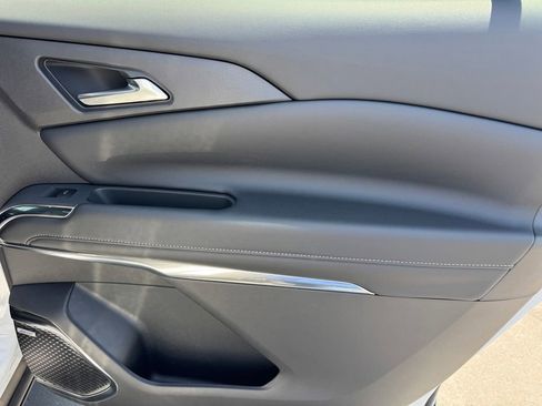 New 2026 Chevrolet Traverse LT w/ Enhanced Driving Package FWD image 12