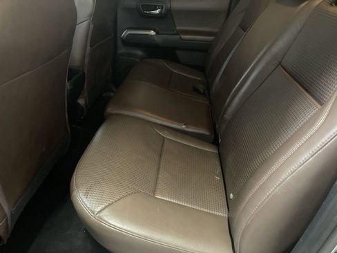 Used 2017 Toyota Tacoma Limited w/ Tow Package image 22