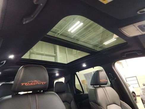 Certified 2025 Honda Pilot TrailSport image 34