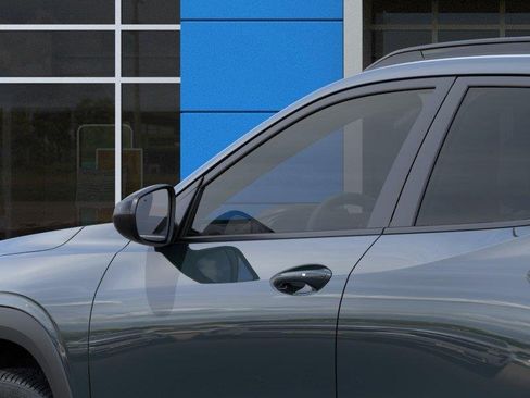 New 2026 Chevrolet Trax LT w/ Driver Confidence Package FWD image 12
