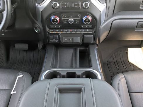 Used 2021 GMC Sierra 1500 SLT w/ SLT Premium Plus Package image 17