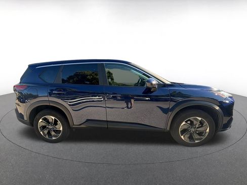Used 2025 Nissan Rogue SV AWD/4WD image 8