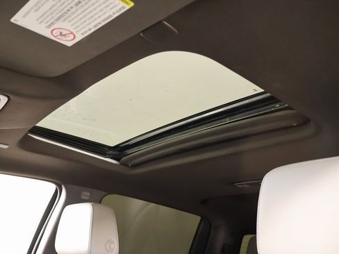 Used 2021 GMC Sierra 2500 SLT w/ SLT Convenience Package image 16