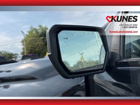 New 2025 GMC Canyon Denali image 22