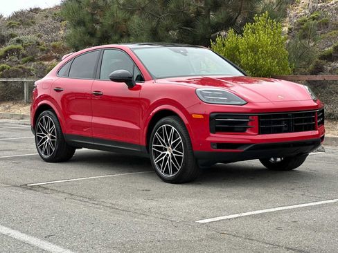 New 2025 Porsche Cayenne Coupe image 10