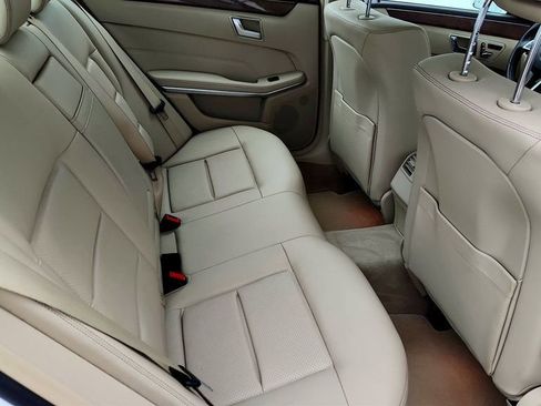 Used 2014 Mercedes-Benz E 350 4MATIC Sedan image 23