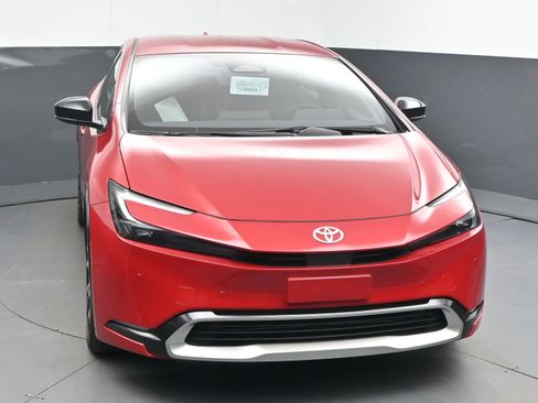 New 2025 Toyota Prius XSE image 2