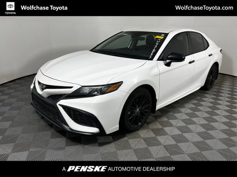 Certified 2021 Toyota Camry SE w/ Carpet Mat Package (TMS) image 1