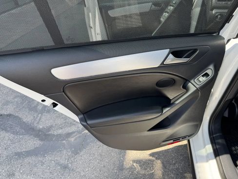 Used 2012 Volkswagen GTI Autobahn FWD image 26