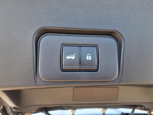 New 2025 Nissan Rogue SL w/ Tech Package image 32