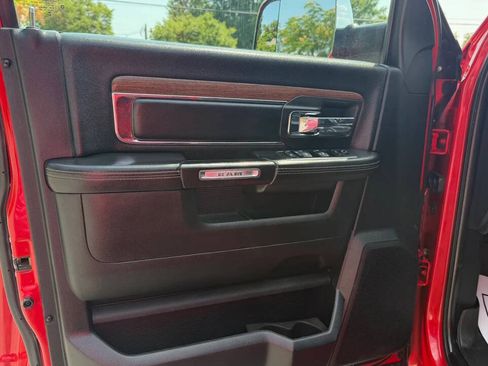Used 2018 RAM 2500 Laramie AWD/4WD image 17