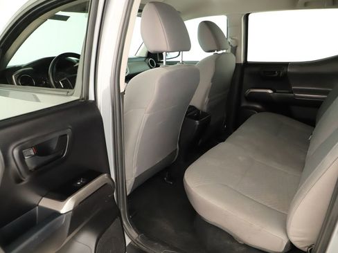 Used 2021 Toyota Tacoma SR5 RWD image 27