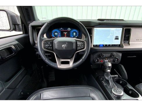 Used 2025 Ford Bronco Outer Banks w/ Sasquatch Package AWD/4WD image 5