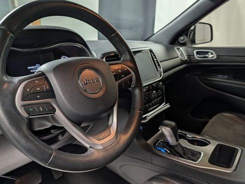 Used 2021 Jeep Grand Cherokee Laredo X AWD/4WD image 16