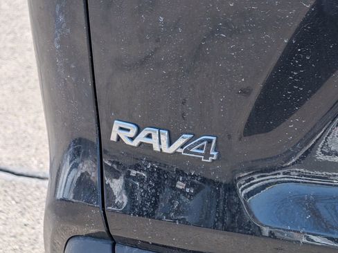 Used 2025 Toyota RAV4 XLE w/ Convenience Package image 12