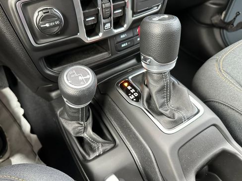 New 2025 Jeep Wrangler Sport S image 28