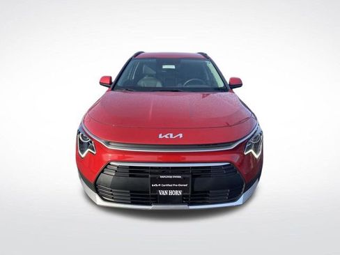Certified 2023 Kia Niro EX image 12