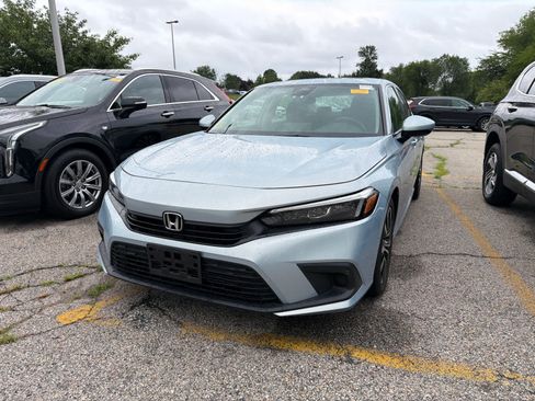 Used 2023 Honda Civic EX image 9