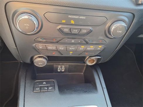 Used 2019 Ford Ranger Lariat w/ Black Appearance Package image 18