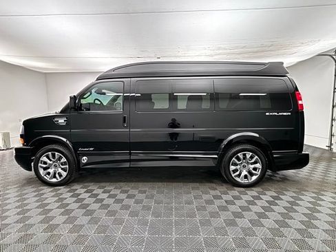 Used 2025 GMC Savana 2500 w/ Driver Convenience Package RWD image 15