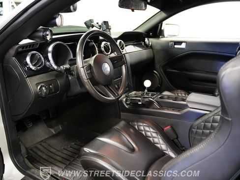 Used 2006 Ford Mustang GT RWD image 4