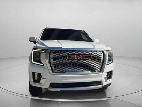 Used 2024 GMC Yukon XL Denali image 5