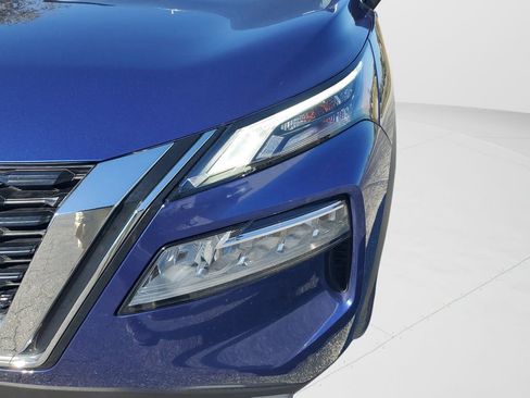 Used 2022 Nissan Rogue SV image 9