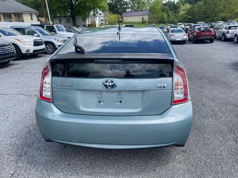 Used 2013 Toyota Prius Two FWD image 6