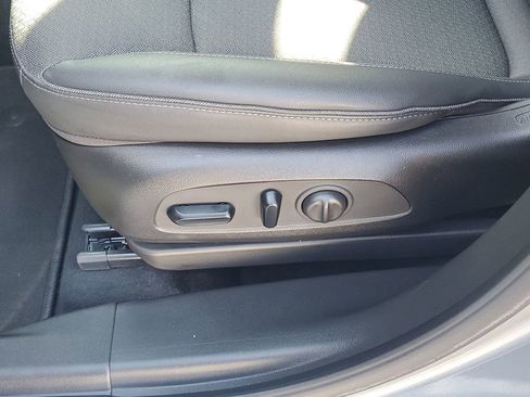 Used 2023 Buick Encore GX Select image 29
