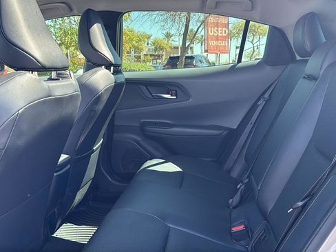 Used 2025 Toyota Prius XLE image 27