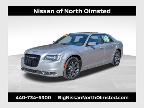 Used 2018 Chrysler 300 S w/ 300S Premium Group AWD/4WD image 1