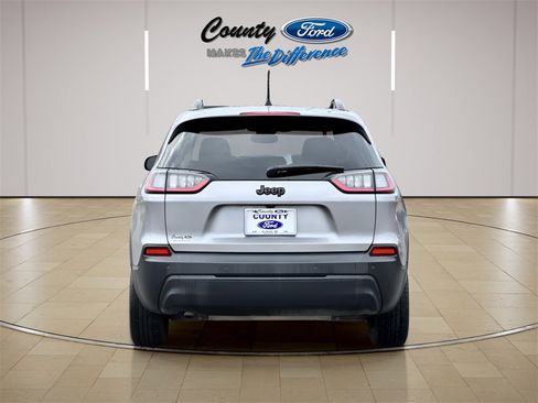 Used 2021 Jeep Cherokee Latitude Plus image 11