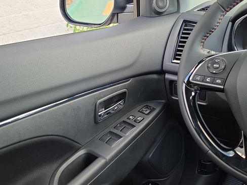 New 2026 Mitsubishi Outlander Sport LE AWD/4WD image 24