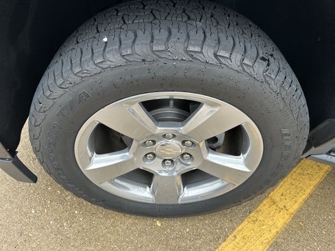 Used 2018 Chevrolet Tahoe LT w/ Max Trailering Package AWD/4WD image 4