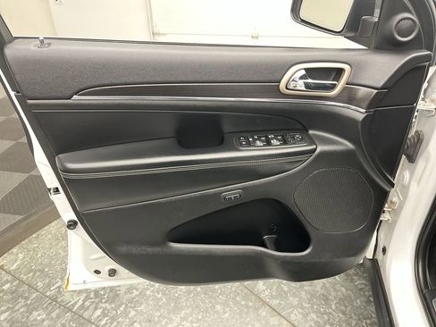 Used 2014 Jeep Grand Cherokee Limited image 6
