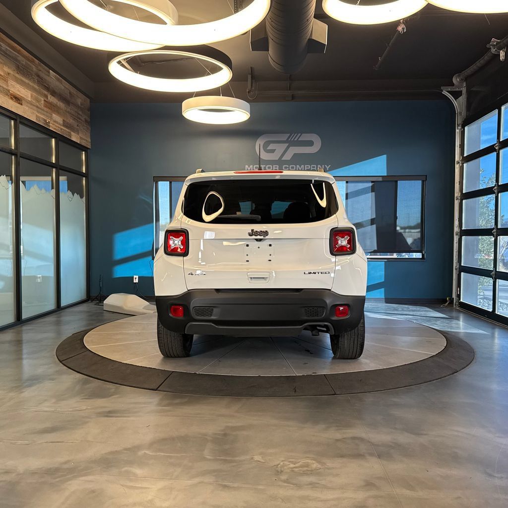 Used 2022 Jeep Renegade Limited AWD/4WD image 4