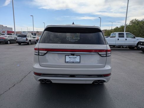 Used 2023 Lincoln Aviator Grand Touring image 4