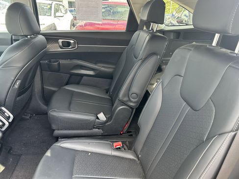 Used 2022 Kia Sorento S AWD/4WD image 25
