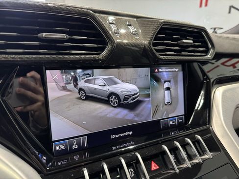 Used 2020 Lamborghini Urus image 29
