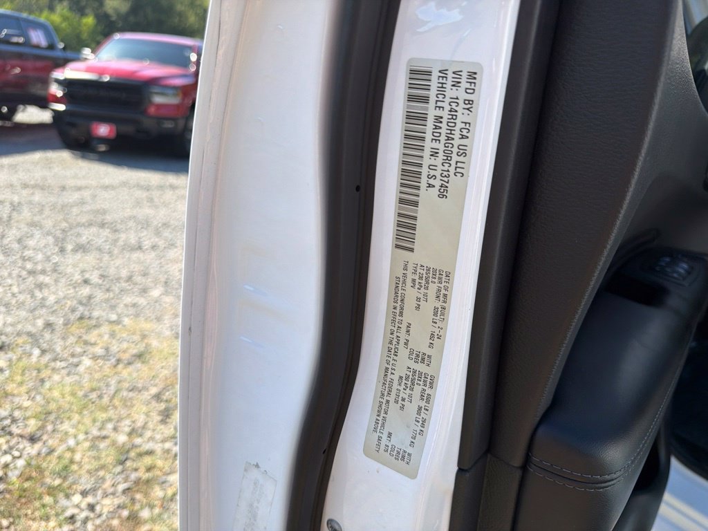 Used 2024 Dodge Durango SXT w/ SXT Blacktop Group RWD image 41